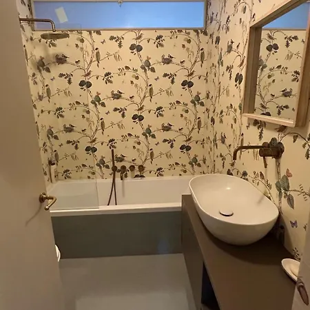 Marina Apartment *